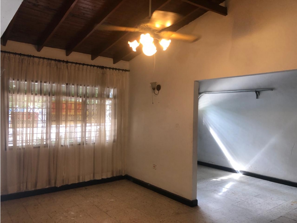 CASA DISPONIBLE EN ARRIENDO/VENTA EN EL CENTRO DE LA CIUDAD — foto 4