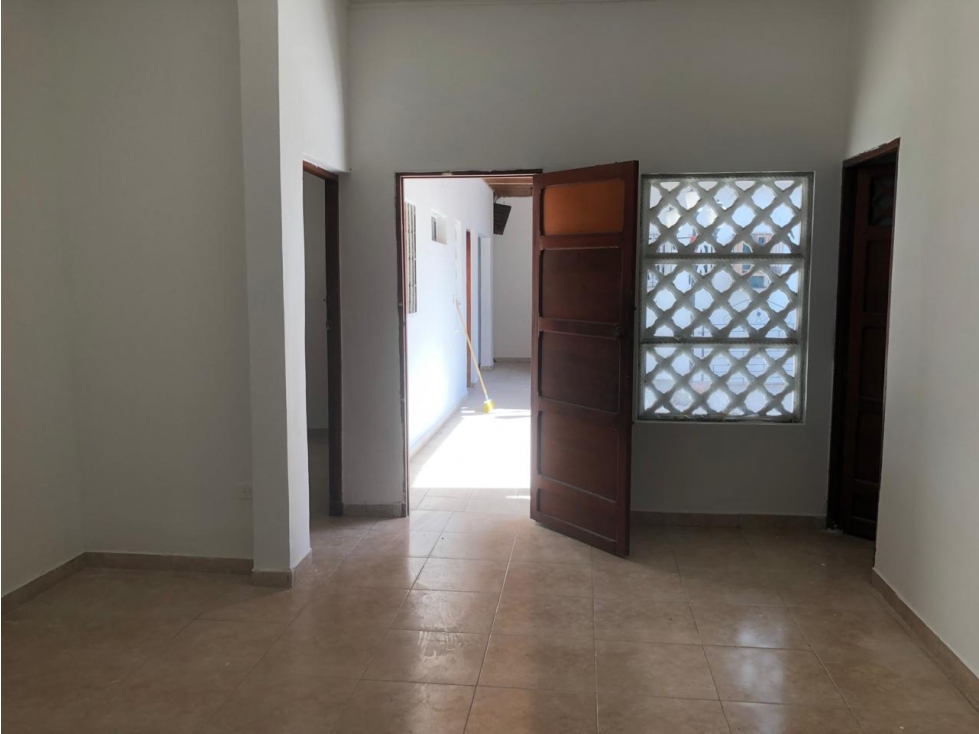 CASA DISPONIBLE EN ARRIENDO/VENTA EN EL CENTRO DE LA CIUDAD
