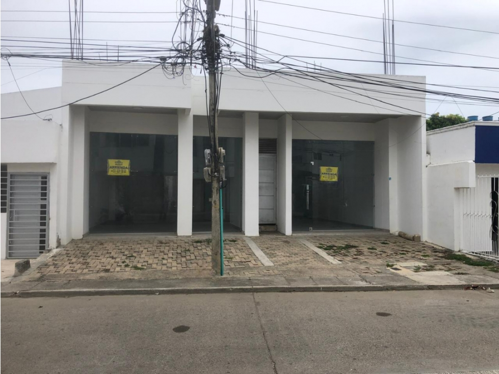 LOCAL DISPONIBLE PARA ARRIENDO EN EXCELENTE UBICACIÓN — foto 3
