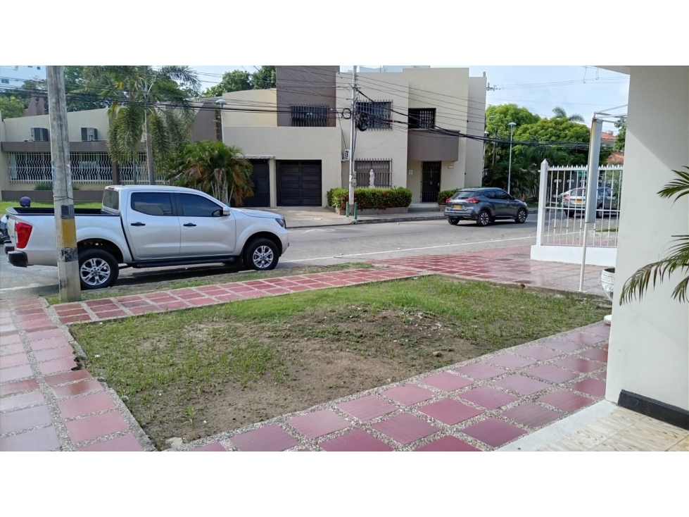 CASA/ LOTE DISPONIBLE PARA VENTA EN EL NORTE DE LA CIUDAD - 4