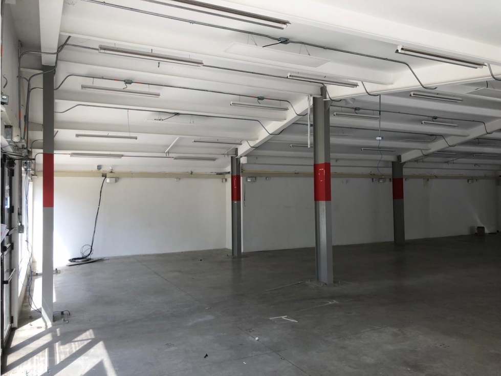 LOCAL EN ARRIENDO/ BARRIO LA CASTELLANA - 4