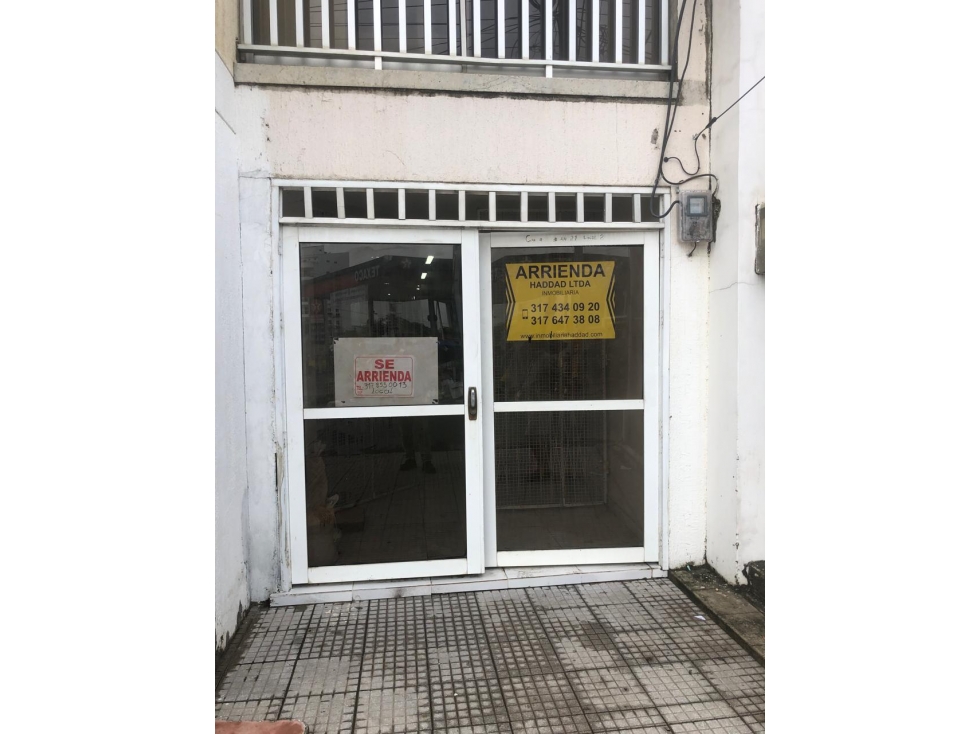 LOCAL COMERCIAL EN ARRIENDO/LAURELES - 2