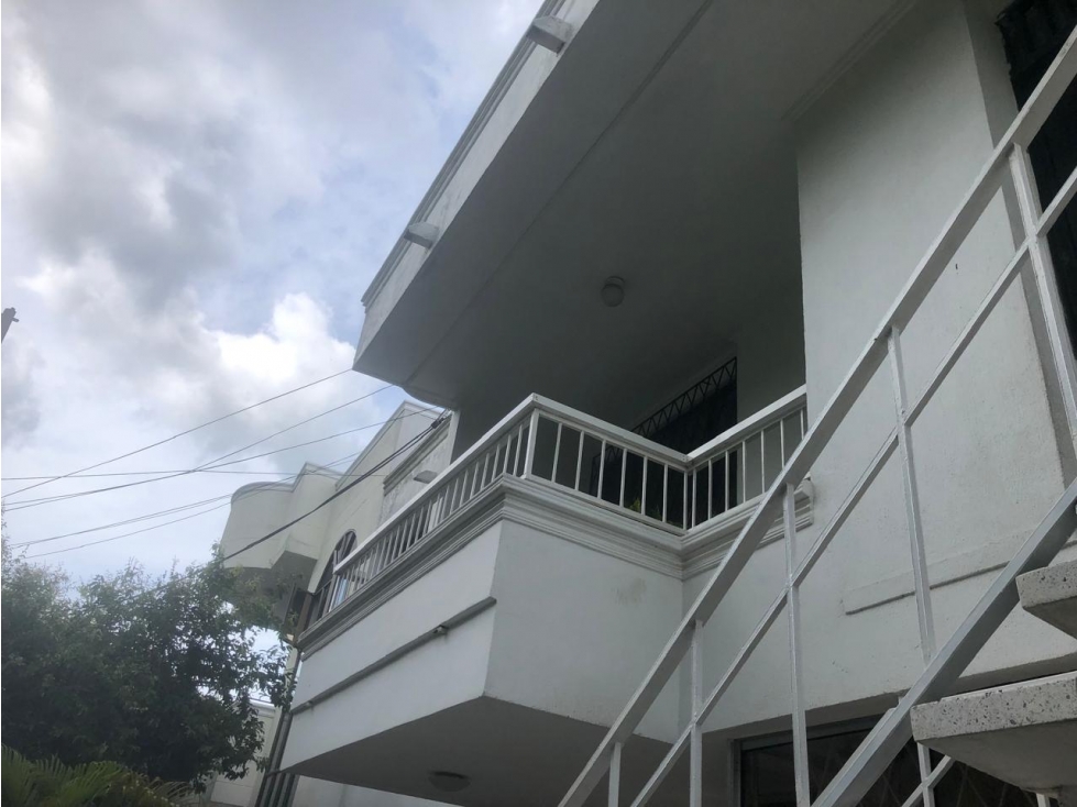 CASA EN VENTA BARRIO LA JULIA - 3