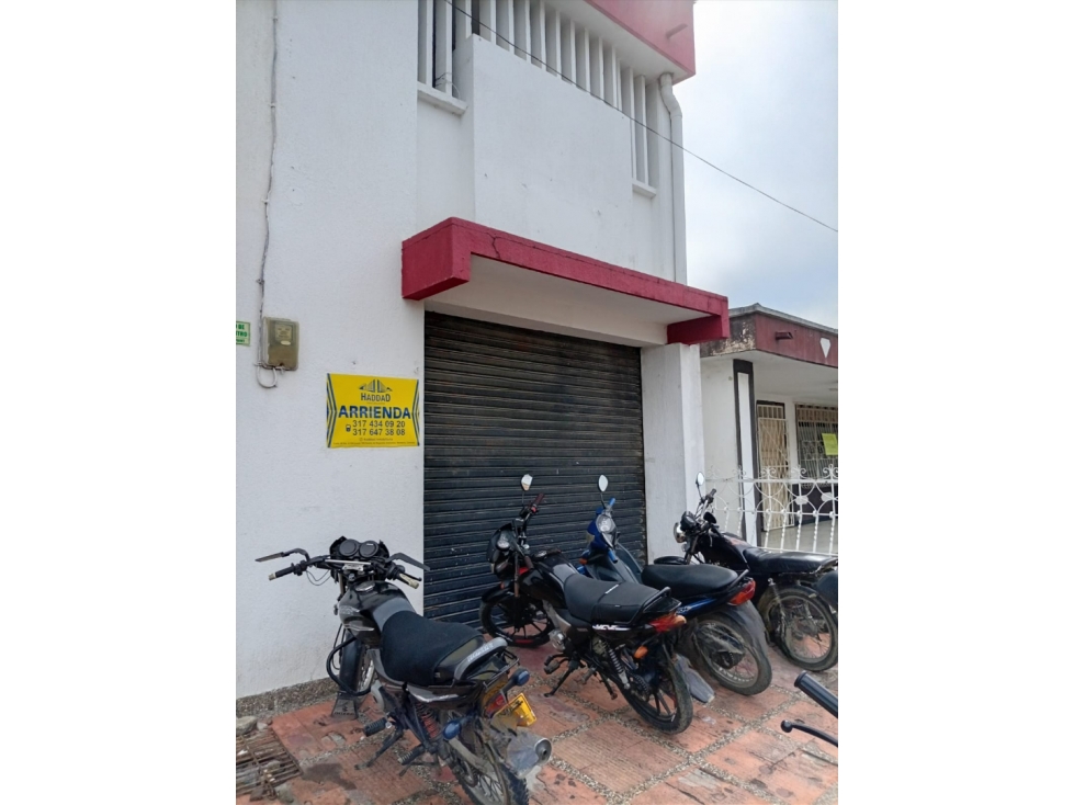 LOCAL DISPONIBLE PARA ARRIENDO EN EL CENTRO DE LA CIUDAD - 1