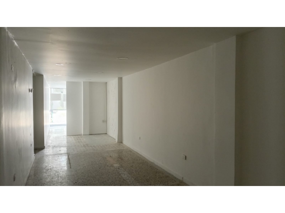 LOCAL DISPONIBLE PARA ARRIENDO BARRIO LA CASTELLANA - 5
