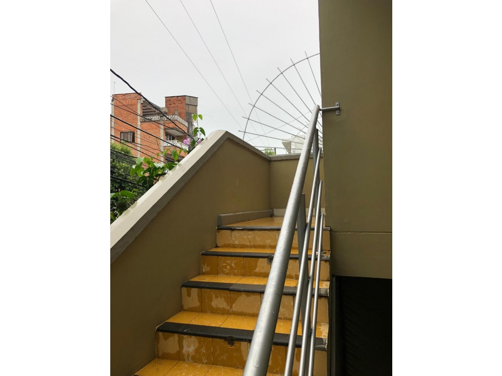 APARTAESTUDIO DISPONIBLE EN ARRIENDO BR/ CHUCHURUBI — foto 2