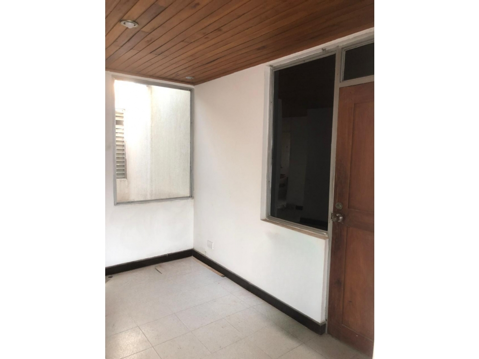APARTAMENTO DISPONIBLE PARA ARRIENDO EN EL CENTRO DE LA CIUDAD — foto 6