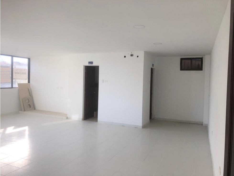 OFICINA EN ARRIENDO Y VENTA/ED LOS EJECUTIVOS - 4