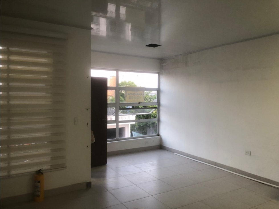 OFICINA DISPONIBLE PARA ARRIENDO BARRIO CENTRO - 6