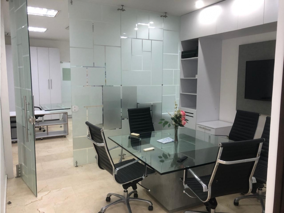 OFICINA DISPONIBLE PARA ARRIENDO CENTRO DE NEGOCIOS ALAMEDAS - 6