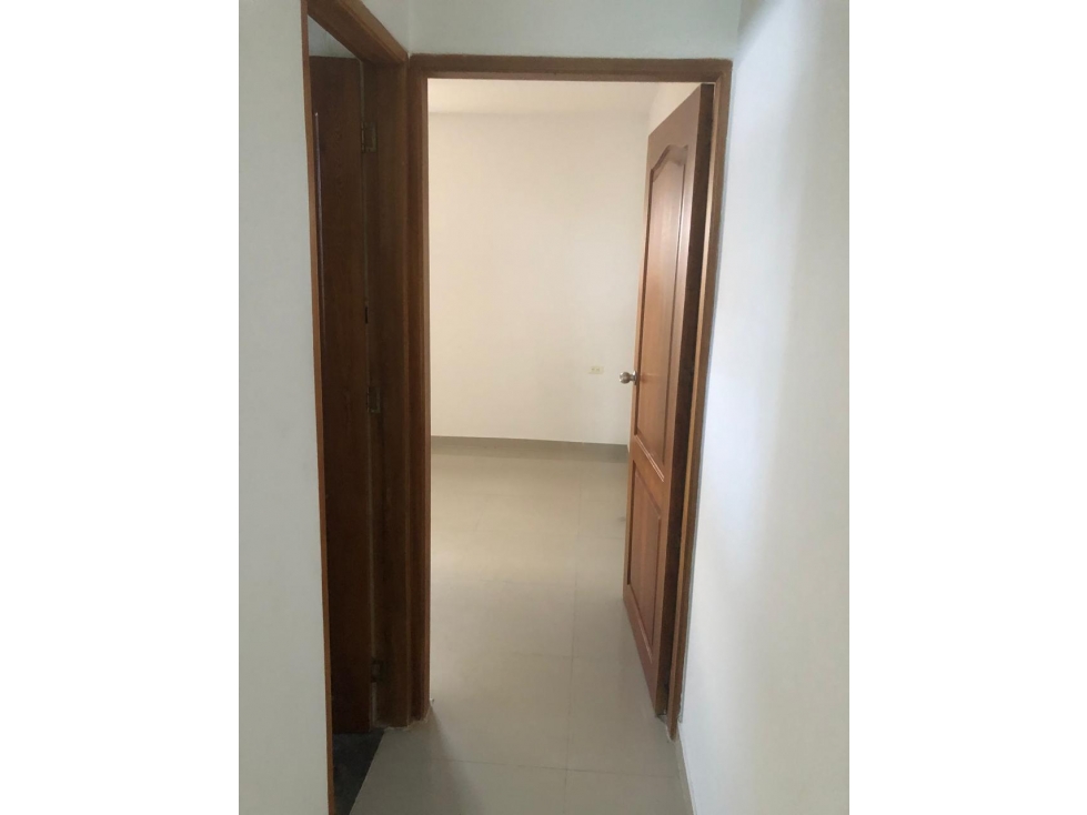APARTAMENTO DISPONIBLE PARA ARRIENDO EN EL CENTRO DE LA CIUDAD — foto 5