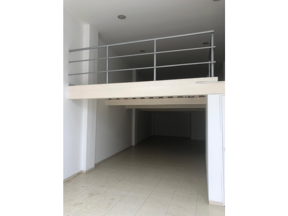 SE VENDE - ARRIENDA LOCAL - 2