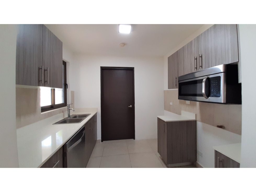En Venta Hermosa Casa 3 Rec Woodlands - Panamá Pacifico — foto 4