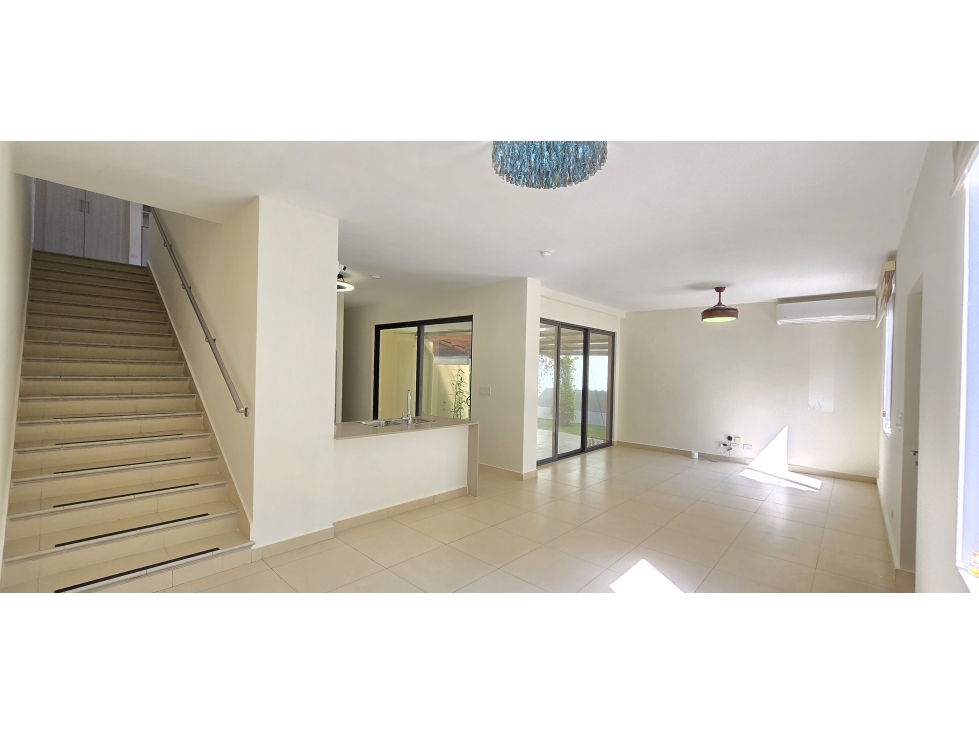 Casa con Paneles Solares en River Valley - Panamá Pacífico — foto 5