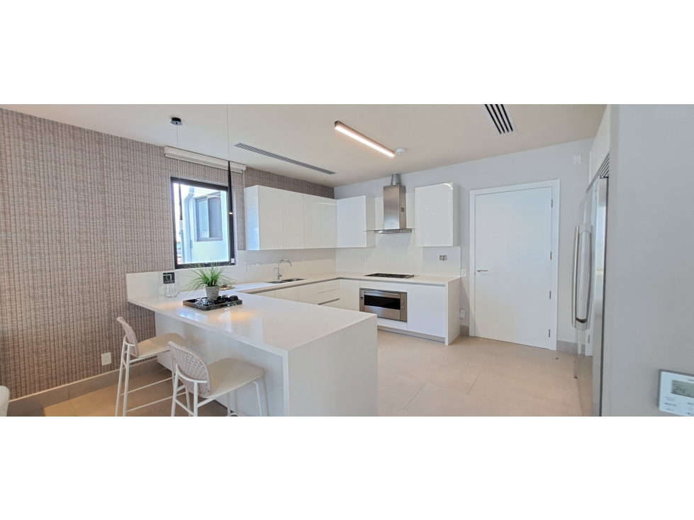 En Venta Casas Unifamiliar 3-4 Rec PH Explora Panamá Pacífico — foto 2