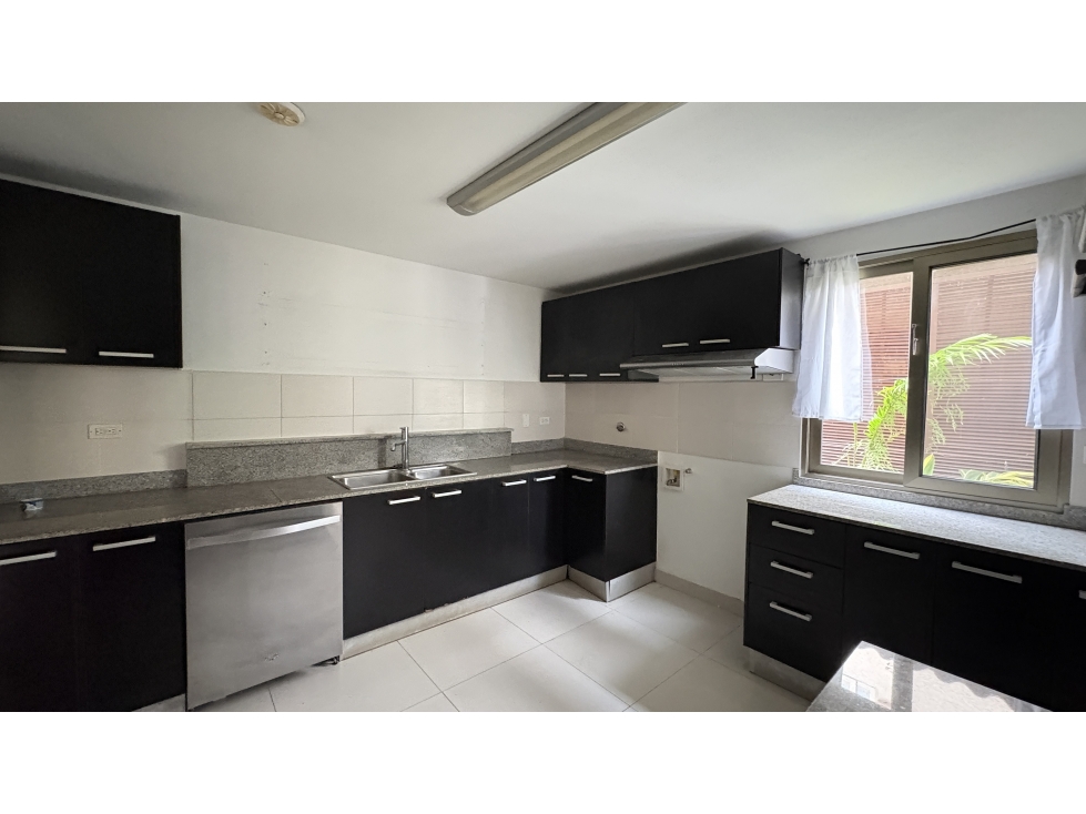 En Venta Hermosa Casa Unifamiliar, Woodlands Panamá Pacifico - 4