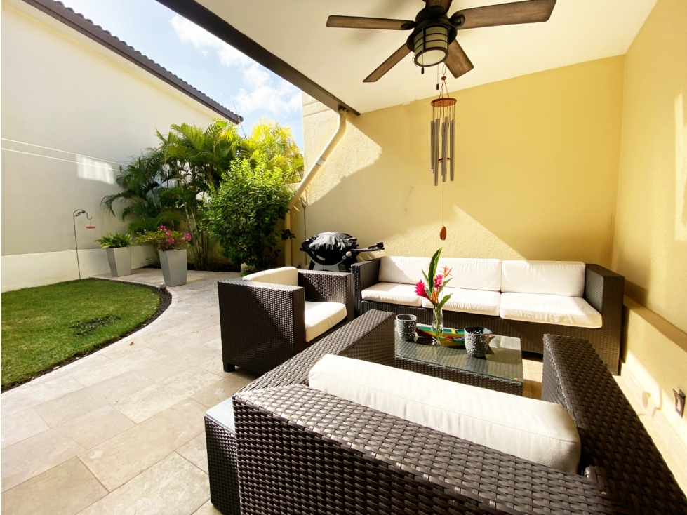 Casa Unifamiliar en Venta en River Valley, Panamá Pacífico - 1