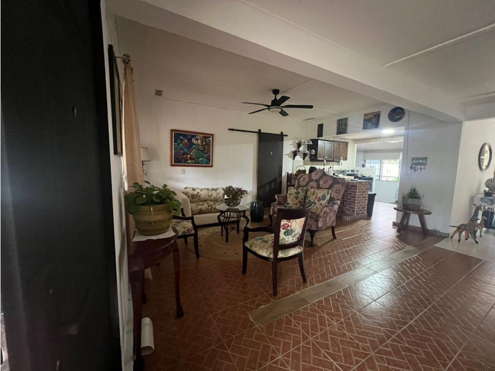Venta de casa con piscina, Playa Gorgona, Chame — foto 5