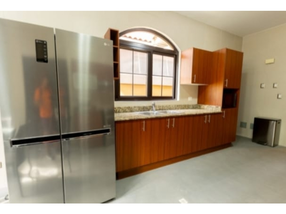 Venta de Casa de 2 Niveles en Residencial el Doral, Costa Sur — foto 5