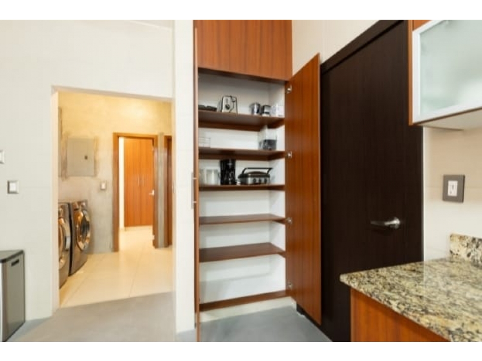 Venta de Casa de 2 Niveles en Residencial el Doral, Costa Sur — foto 6