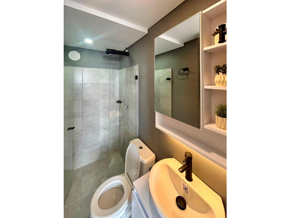 APARTAESTUDIO EN ARRIENDO - LOS MARTIRES