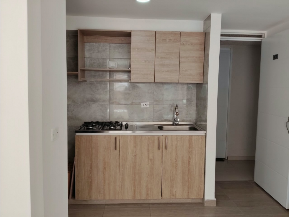 APARTAMENTO EN ARRIENDO - MADRID