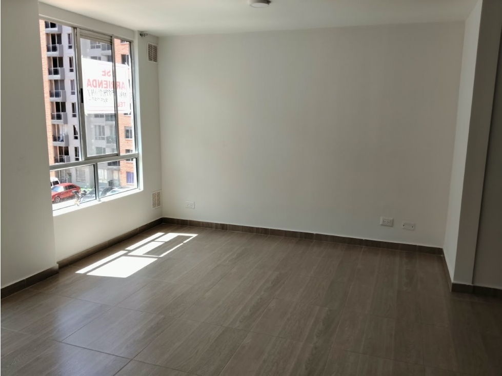APARTAMENTO EN ARRIENDO - MADRID — foto 2