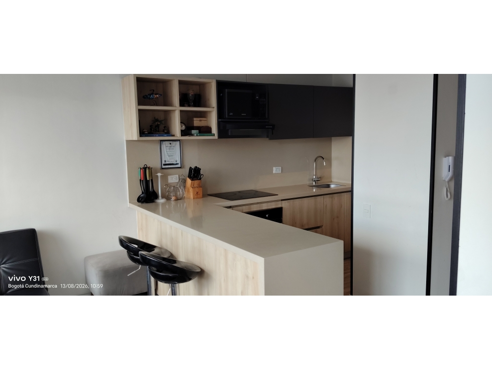 ARRIENDO APARTAESTUDIO TIPO SUITE AMOBLADO - LIFE 72