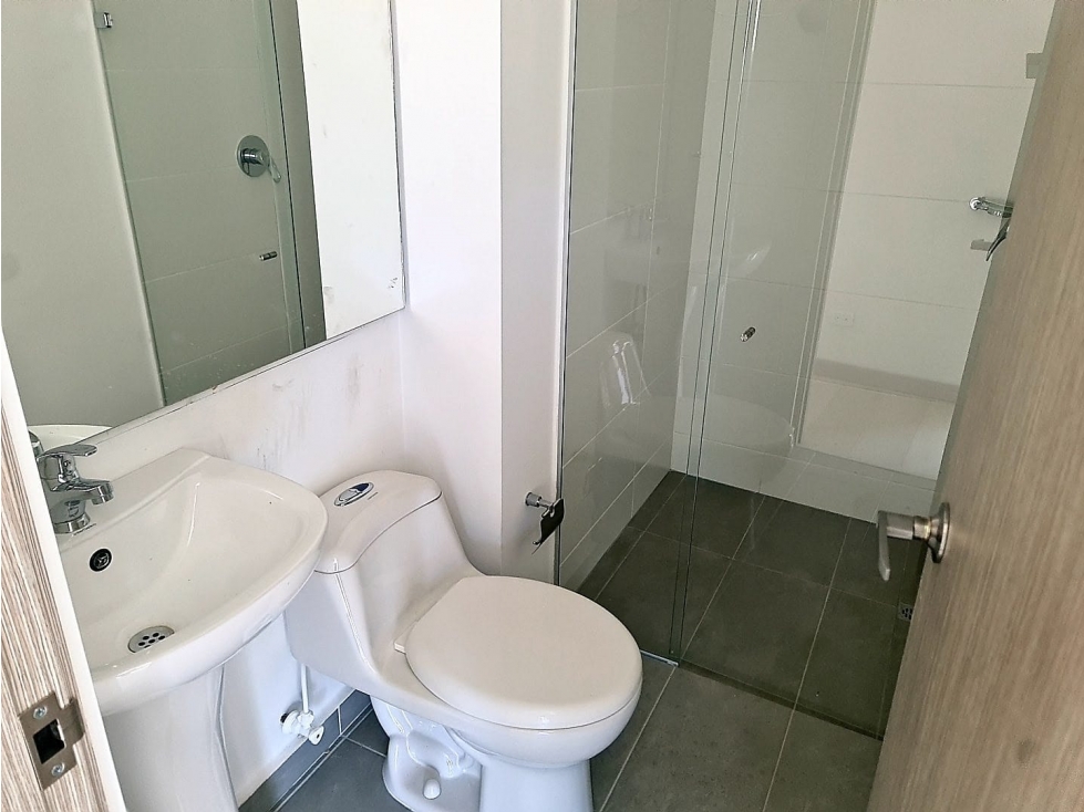 APARTAMENTO EN VENTA EN SABANETA CON VISTA A LA MONTAÑA — foto 4