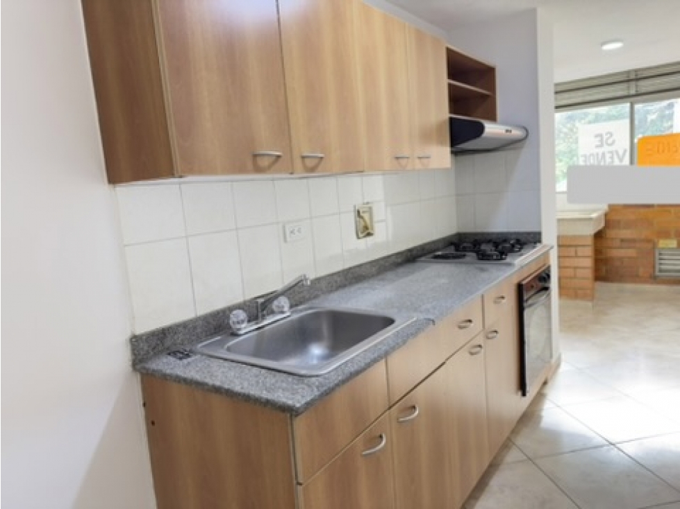 APARTAMENTO EN VENTA LOMA DE LOS BERNAL — foto 2