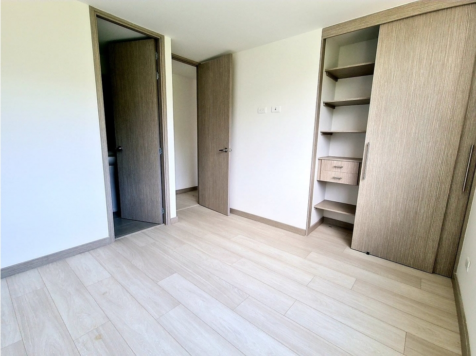 APARTAMENTO EN VENTA EN SABANETA CON VISTA A LA MONTAÑA — foto 6