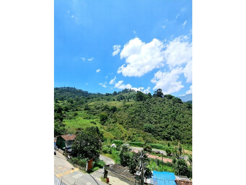 APARTAMENTO EN VENTA EN SABANETA CON VISTA A LA MONTAÑA — foto 3