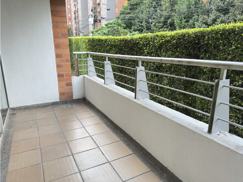 APARTAMENTO EN VENTA LOMA DE LOS BERNAL