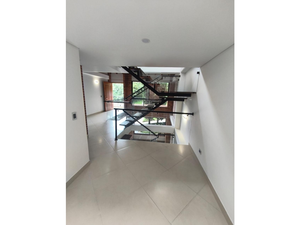 Casa en Venta en Sabaneta Sector La Doctora | en Unidad Cerrada — foto 2