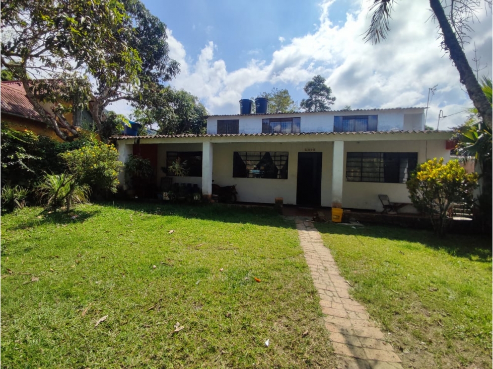 VENDO CASA LOTE EN LA MAGDALENA