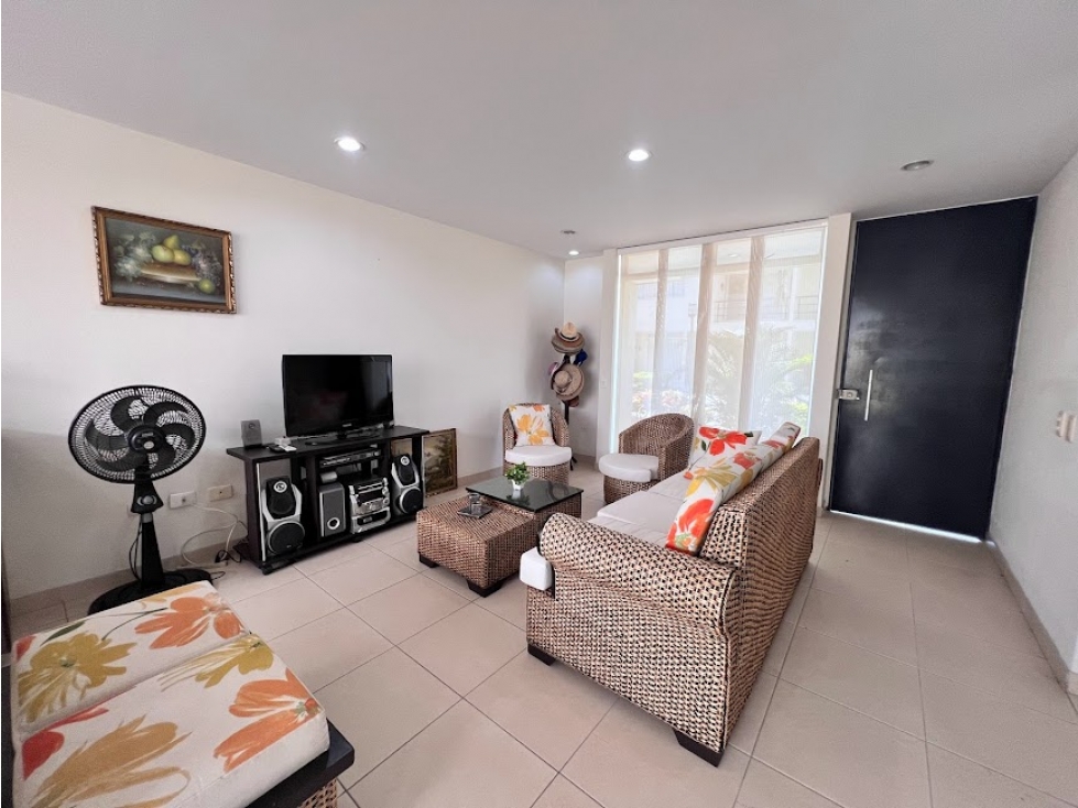 VENDE / PERMUTA EXCELENTE CASA EN CONJUNTO CERRADO EN VILLETA — foto 2