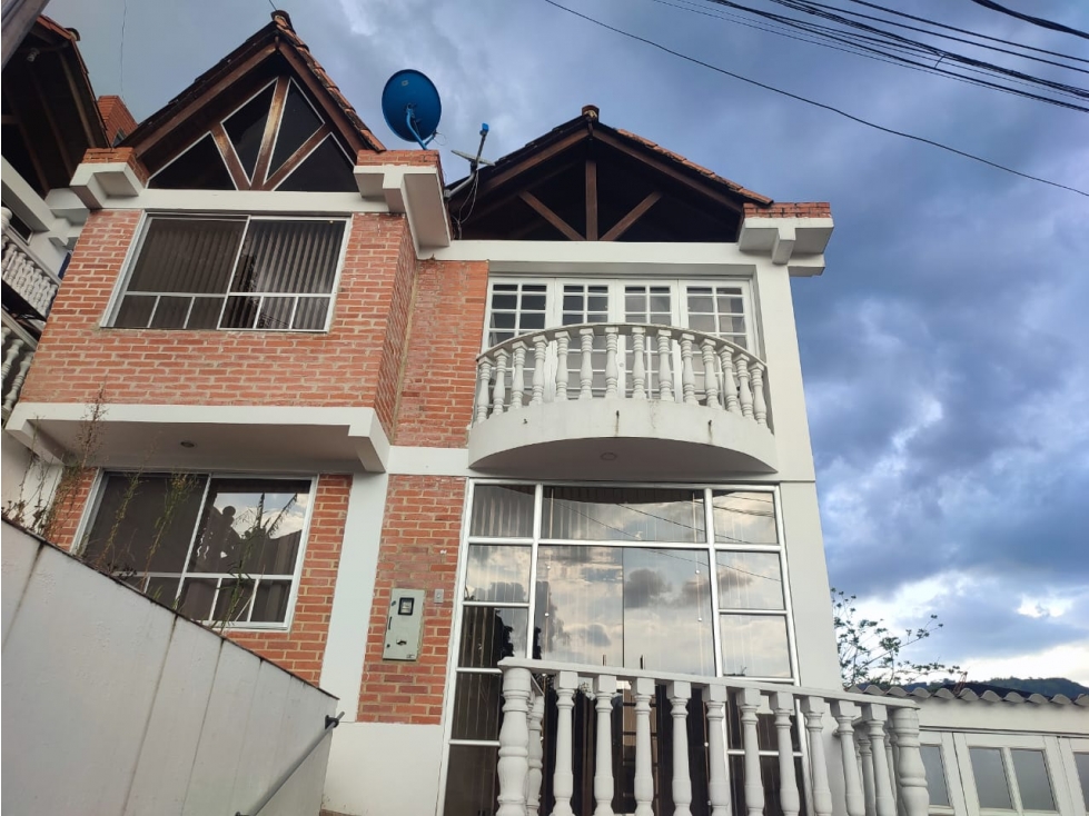 VENDE CASA EN CONJUNTO CERRADO EN VILLETA
