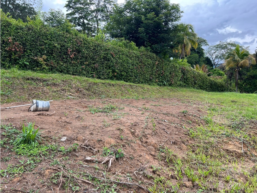 Vende Lote en Conjunto - 2