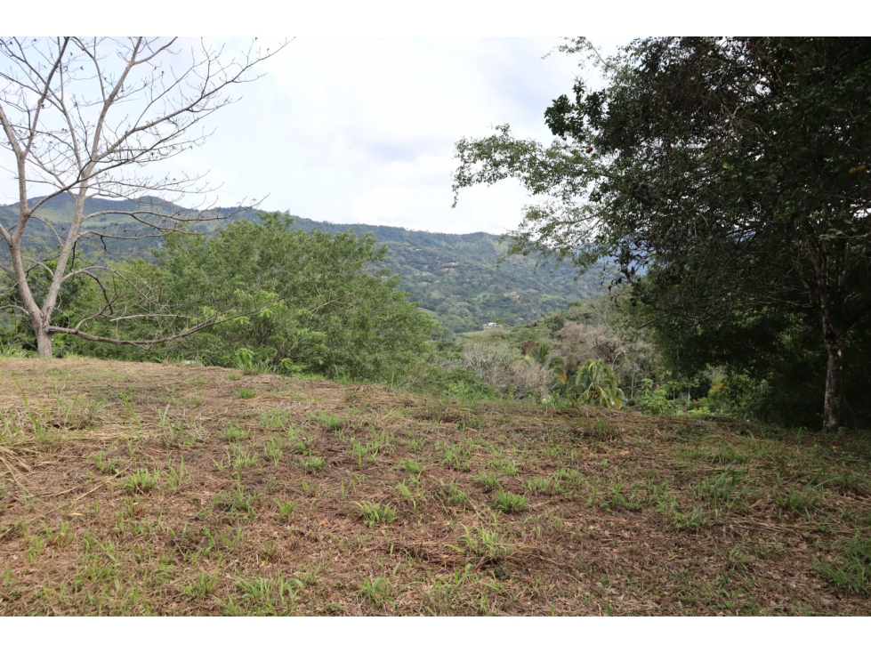 VENDO LOTE EN CONDOMINIO EN VILLETA - 2