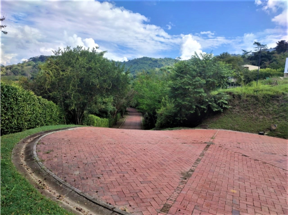 Vende Lote Campestre en Condominio - 2