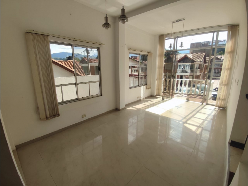 VENDE CASA EN CONJUNTO CERRADO EN VILLETA - 2