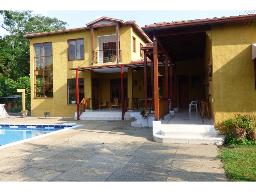 Vendo Espectacular Casa Campestre en Villeta - 1