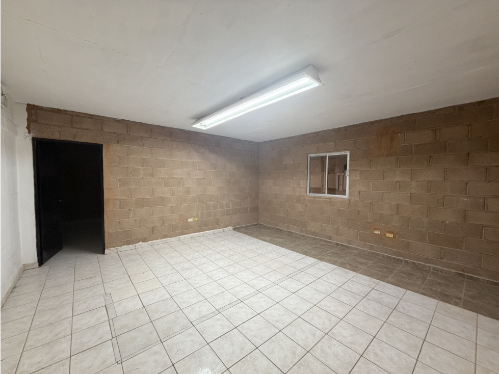 Rento bodega de 1200 m2 Blvd Progreso en Hermosillo Sonora - 2