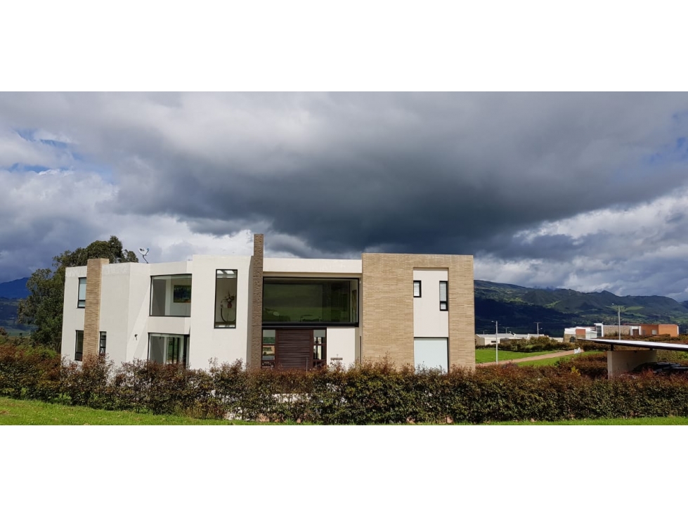 Se vende exclusiva casa en yerbabuena - 2