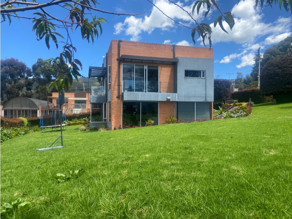 Arriendo casa en Yerbabuena - 2