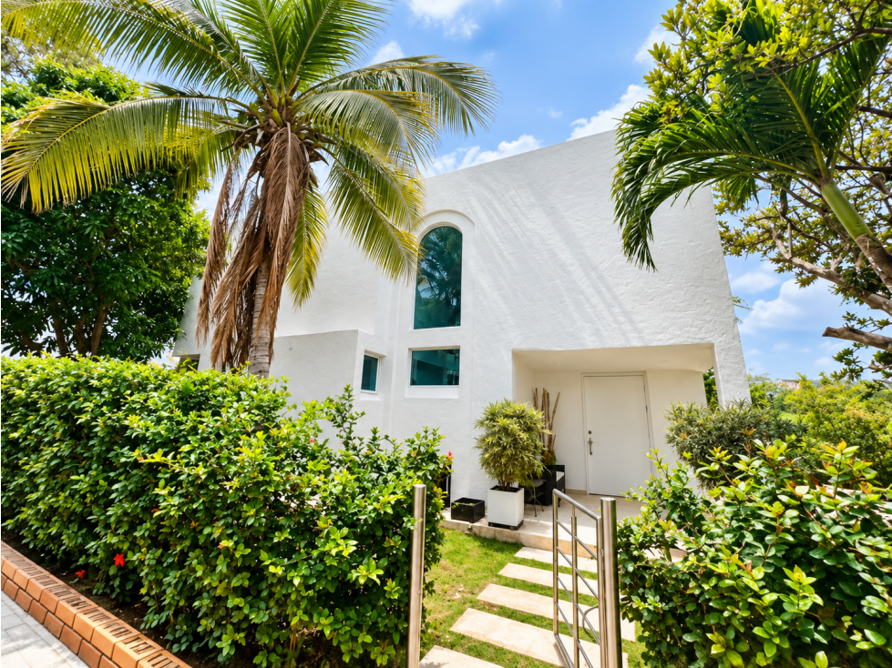 CASA EN EXCLUSIVO CONJUNTO CERRADO FRENTE AL MAR — foto 2