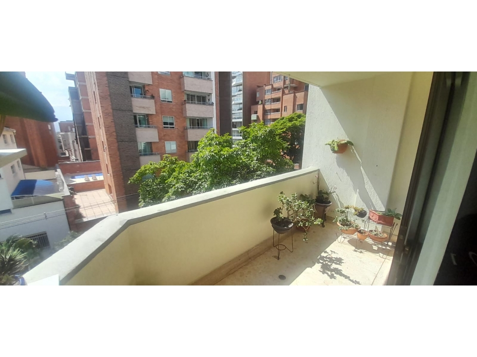 Apartamento en Venta en Laureles Santa Teresita, Medellín - 2