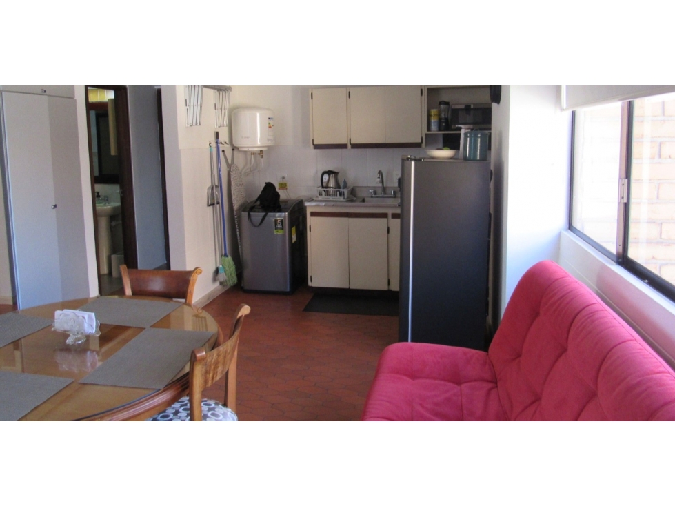 Apartaestudio Amoblado en Arriendo Centro Parque Bolívar, Medellín. — foto 5