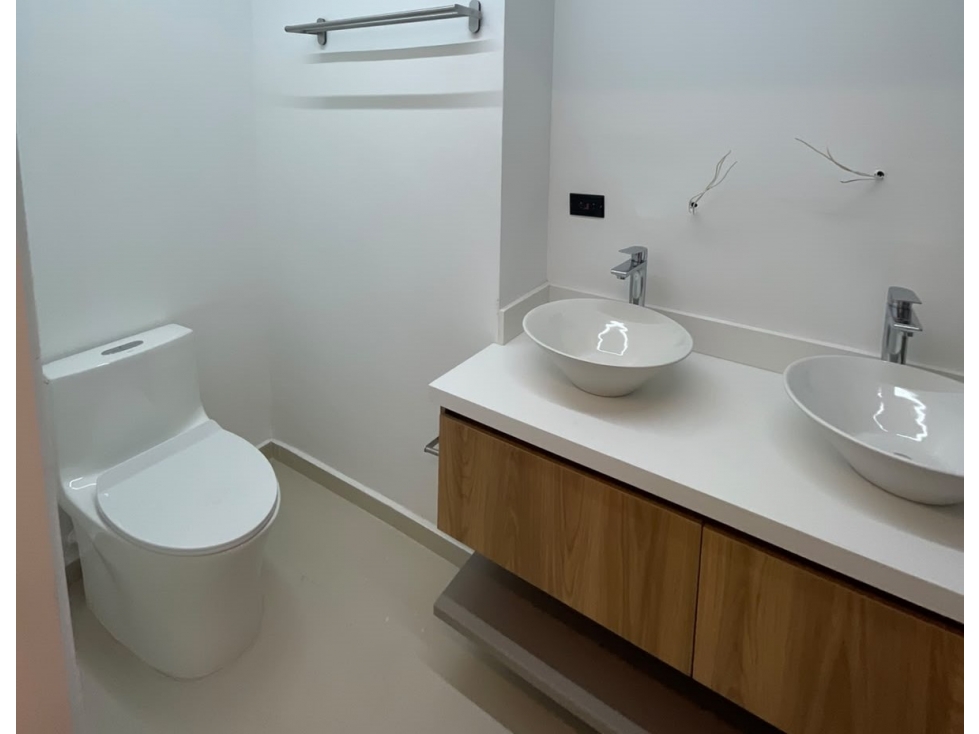 Apartamento en venta en Laureles con R.P.H para rentas cortas — foto 6