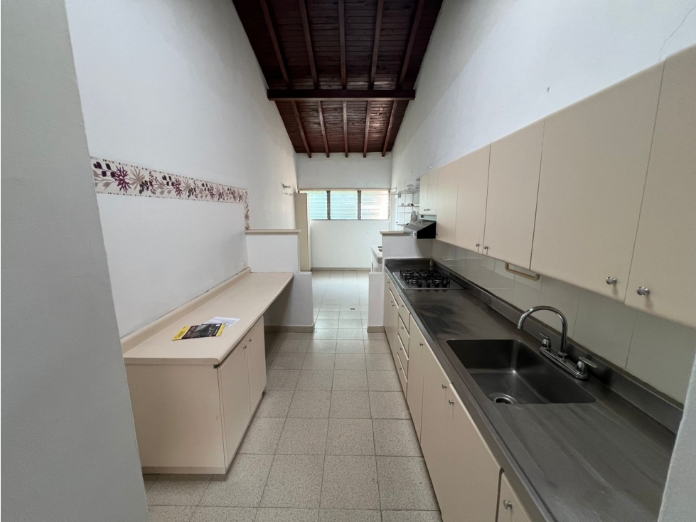 Apartamento en Venta La castellana ( villa de aburra), Medellín. — foto 2